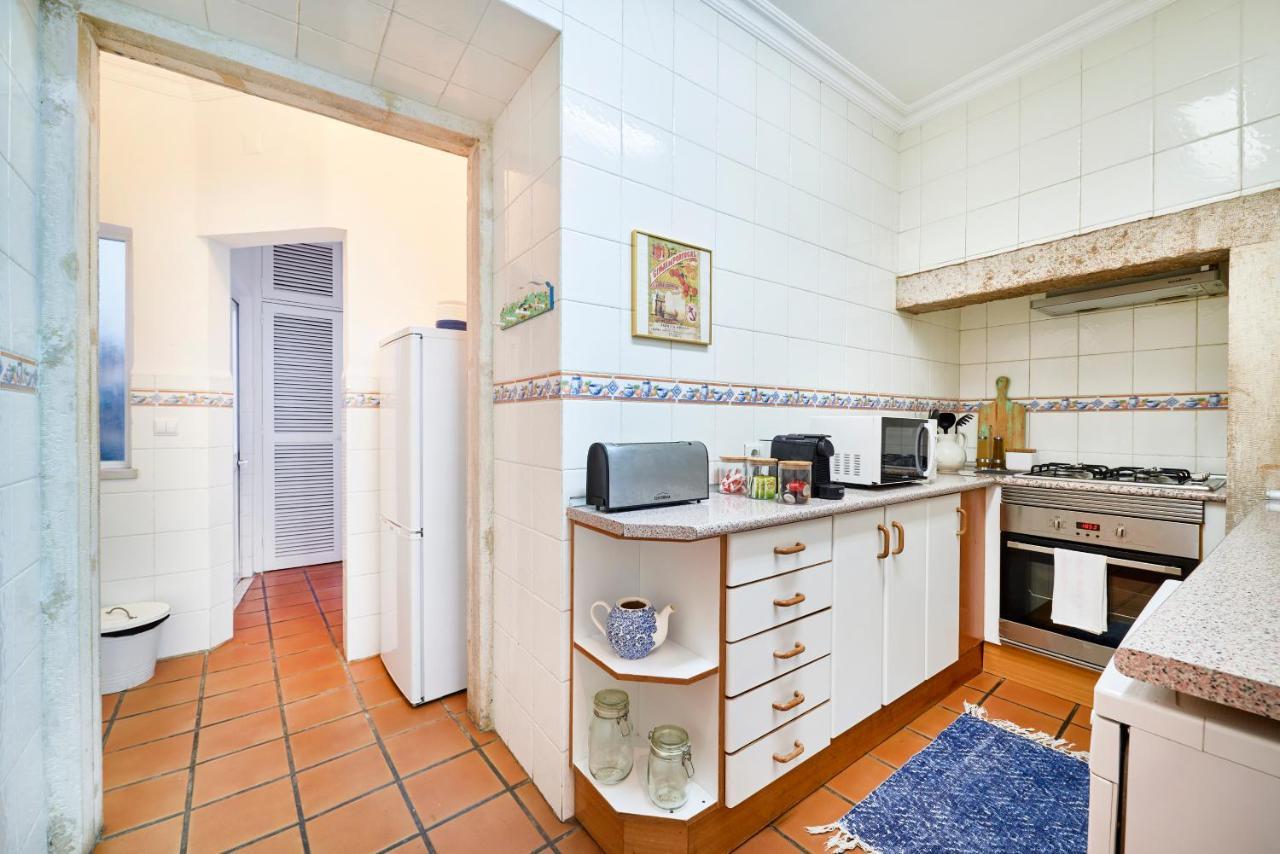 Spacious Bairro Alto Apartment With Courtyard, By Timecooler Lisbon Exterior photo
