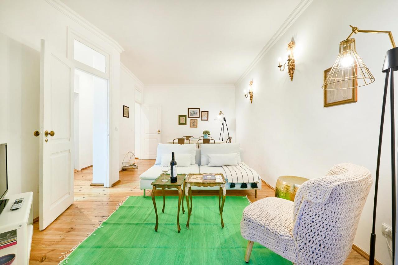 Spacious Bairro Alto Apartment With Courtyard, By Timecooler Lisbon Exterior photo