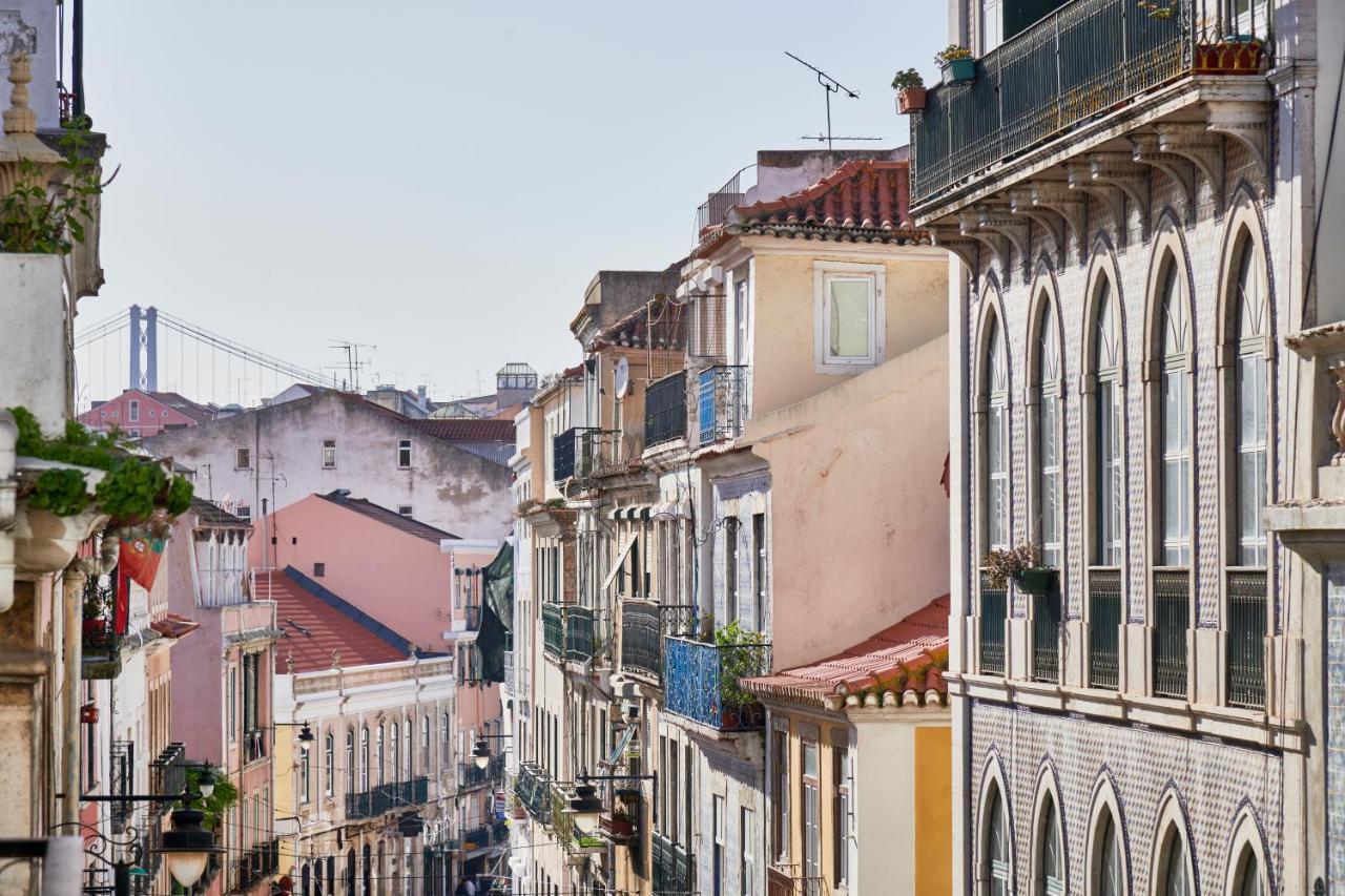 Spacious Bairro Alto Apartment With Courtyard, By Timecooler Lisbon Exterior photo