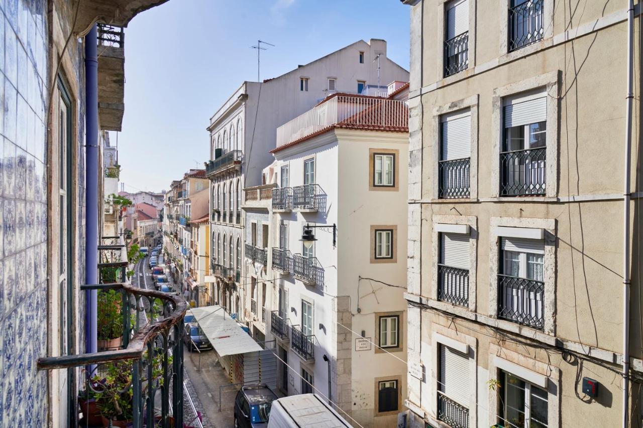 Spacious Bairro Alto Apartment With Courtyard, By Timecooler Lisbon Exterior photo
